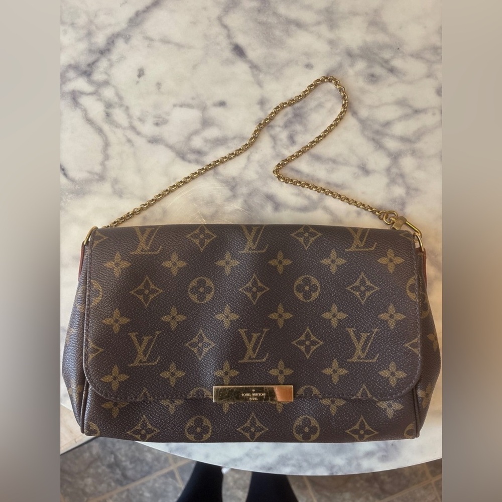 Louis Vuitton Monogram Favorite MM Bag